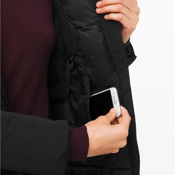 NWT! lululemon Snow Warrior Parka - Size 2 - Picture 14 of 15